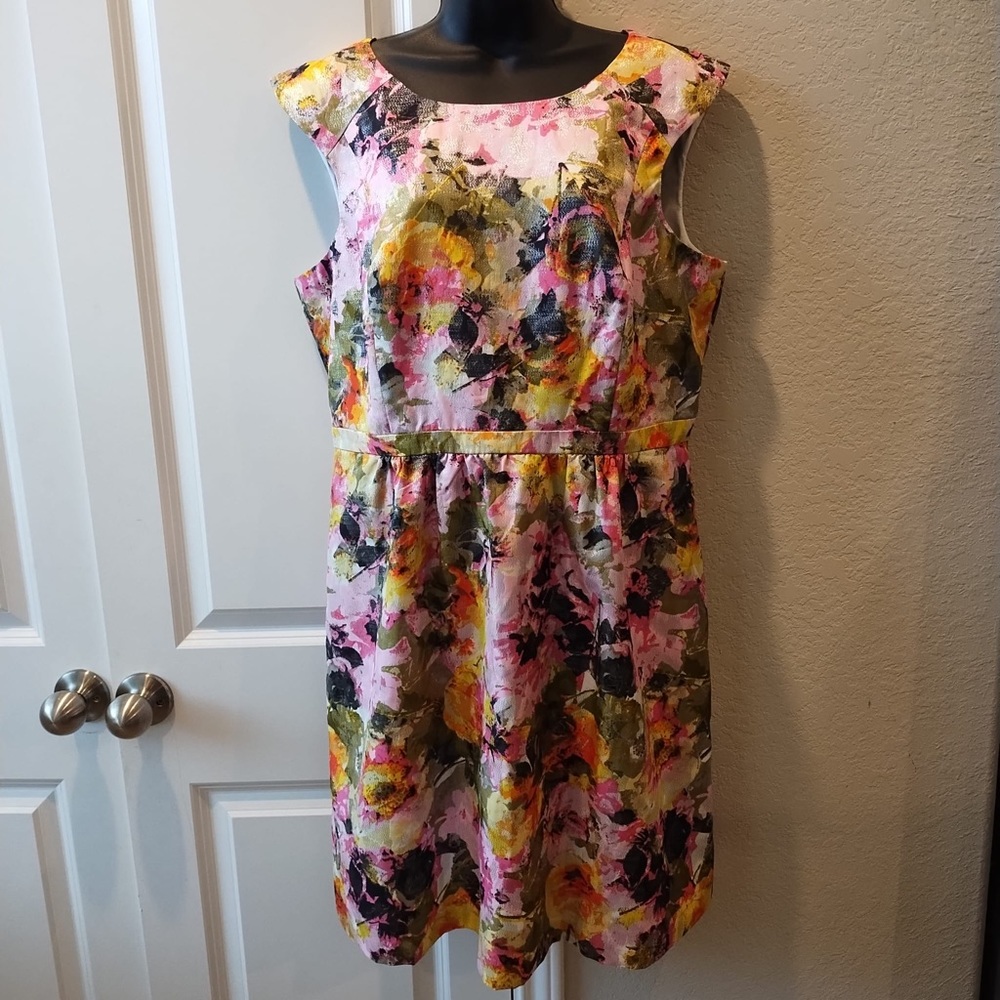 I.N.C  Dress Knee Length sleeveless Floral Size 14 NWT